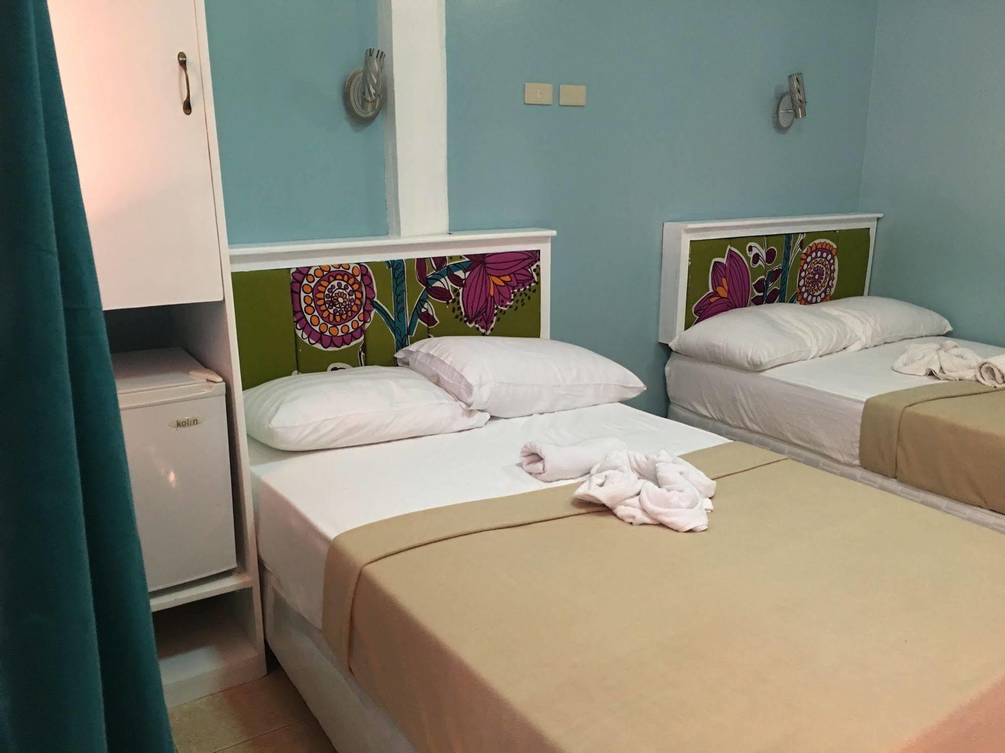 Casa Munda Bed & Breakfast Davao Bagian luar foto
